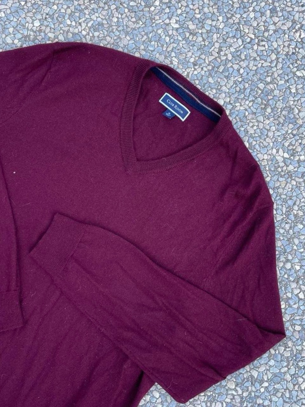 Club Room Merino Wool Blend Men's V-Neck Sweater in Burgundy